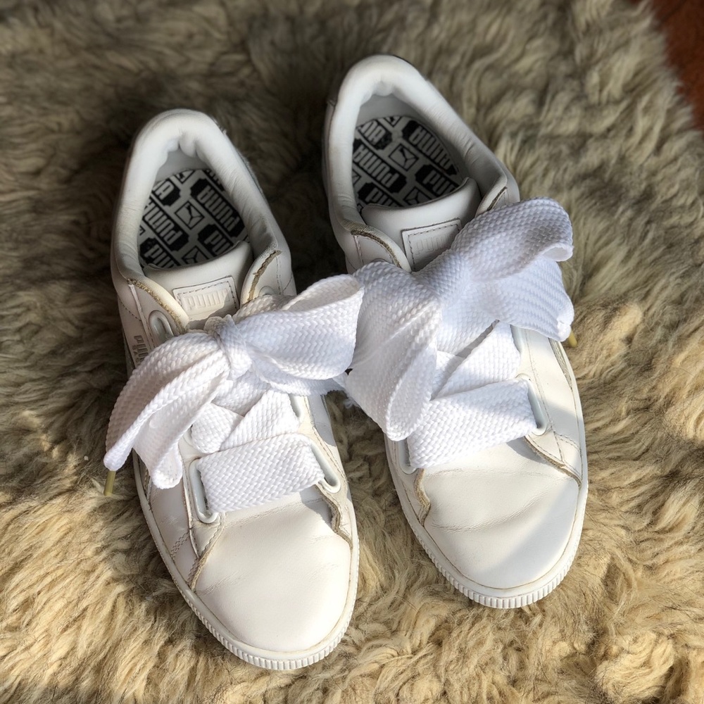 White leather PUMA Basket sneakers with bow laces